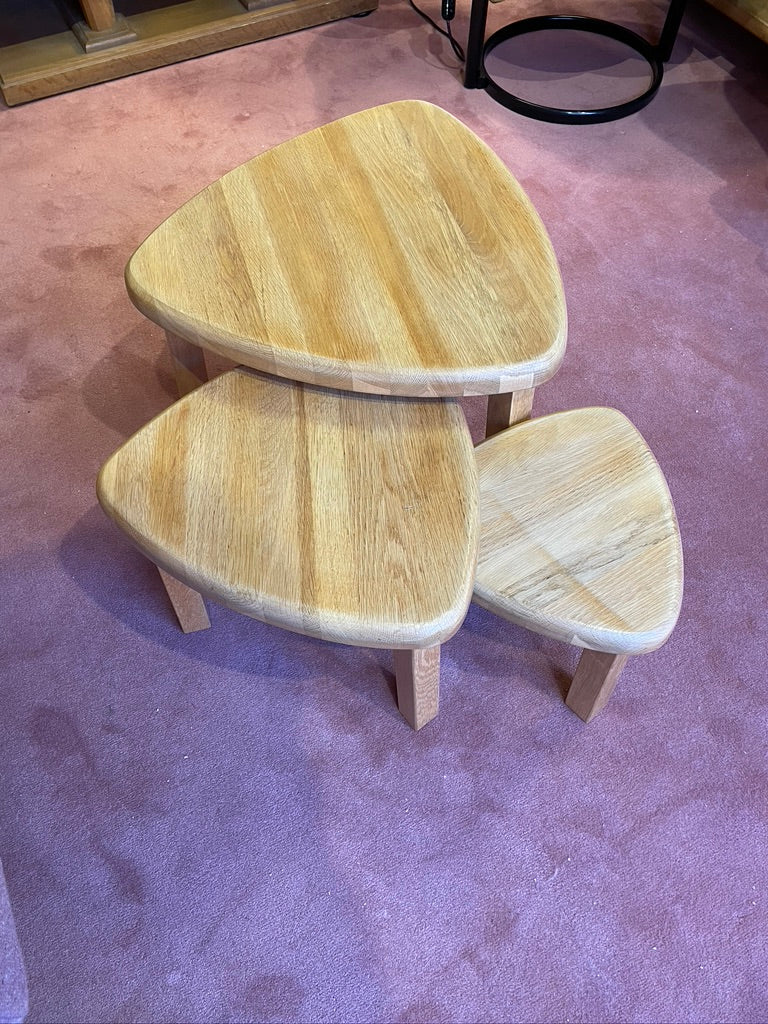 Tables gigogne Brutaliste