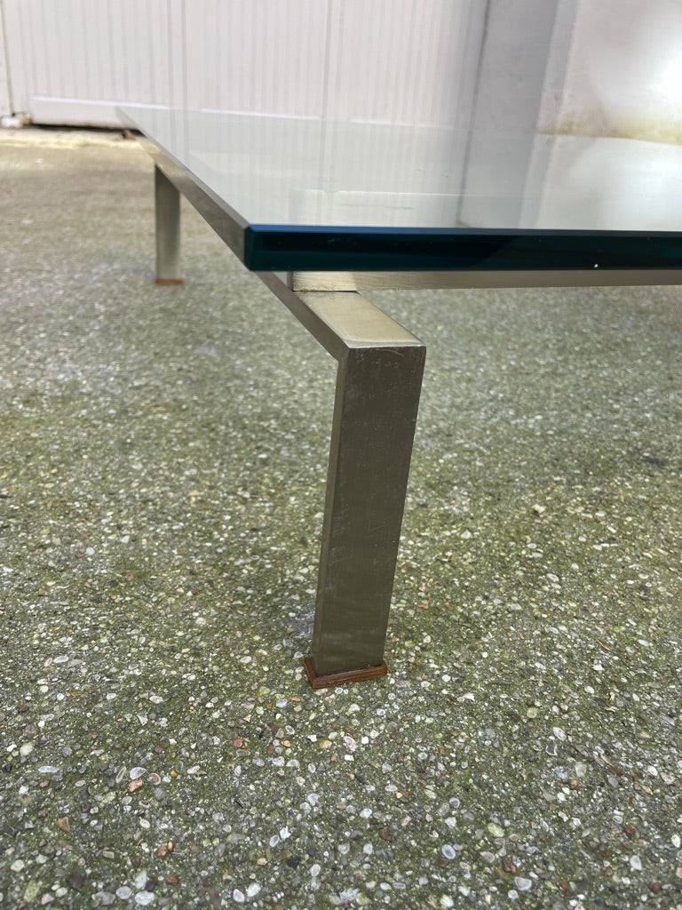 Tables basses verre et acier chromé satiné