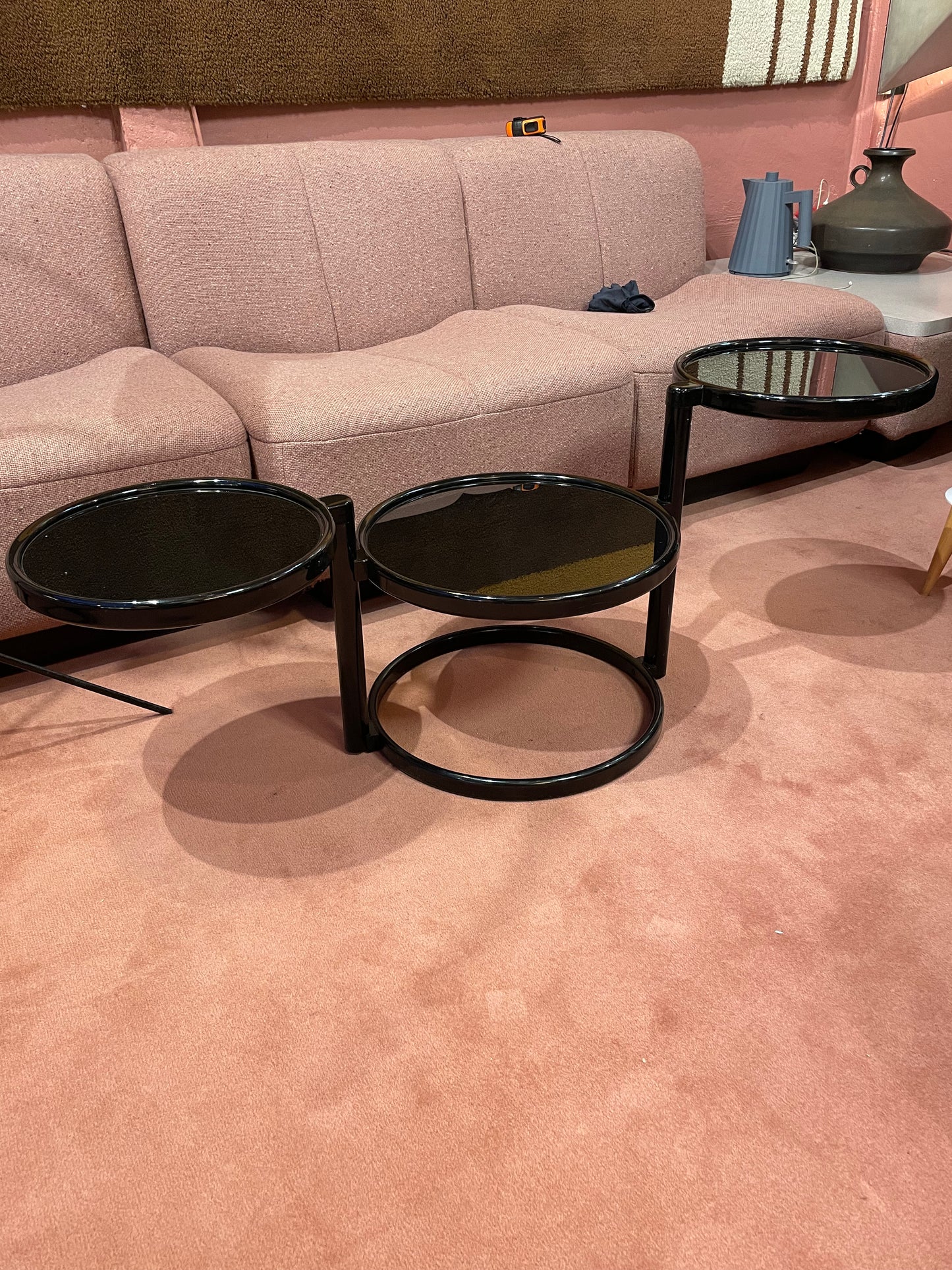 Table basse pivotante