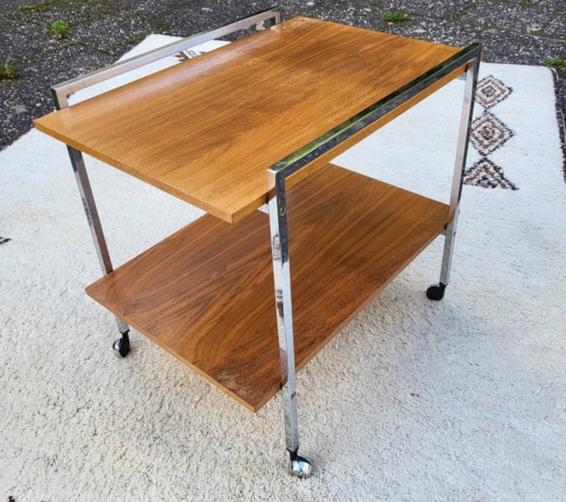 Table desserte roulante